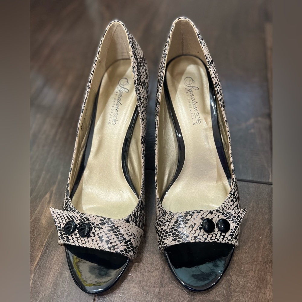 Snakeskin open toed low heels FREE SHIPPING!